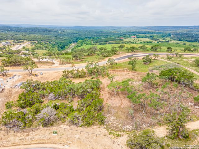 1806 Paradise Pkwy, Canyon Lake, TX 78133