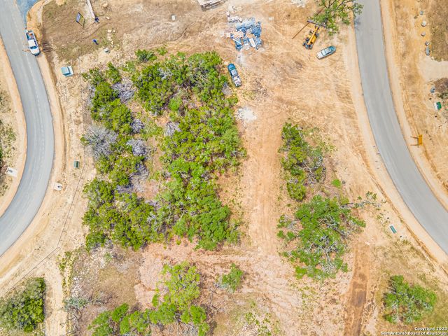 1806 Paradise Pkwy, Canyon Lake, TX 78133