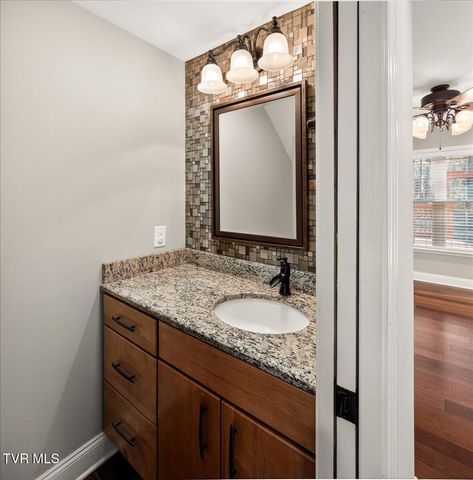 234 Bradford Lane, Bristol, TN 37620