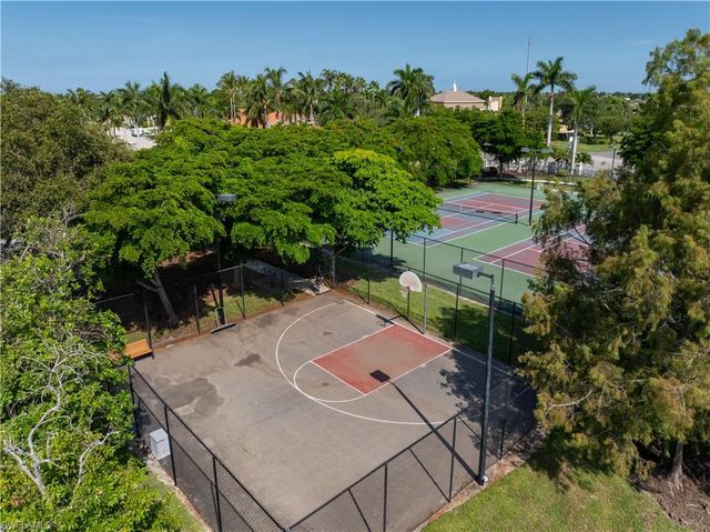 5610 Cape Harbour DR 201, Cape Coral, FL 33914