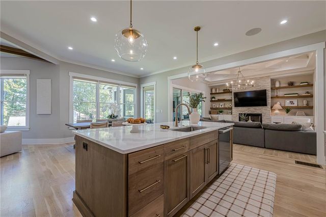 730 Summit Terrace NE, Marietta, GA 30068