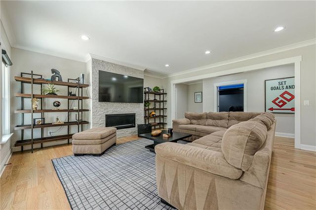 730 Summit Terrace NE, Marietta, GA 30068