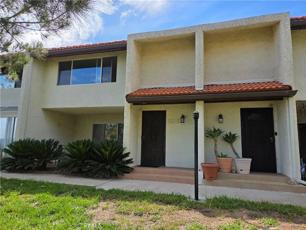 7908 Via Magdalena, Burbank, CA 91504