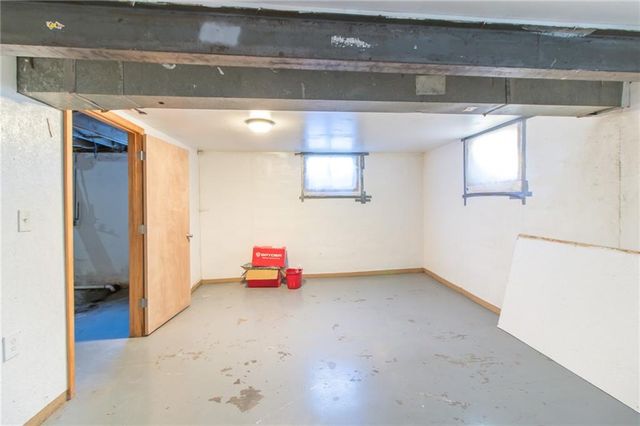 1211 N Cedar Crest Drive, Independence, MO 64056