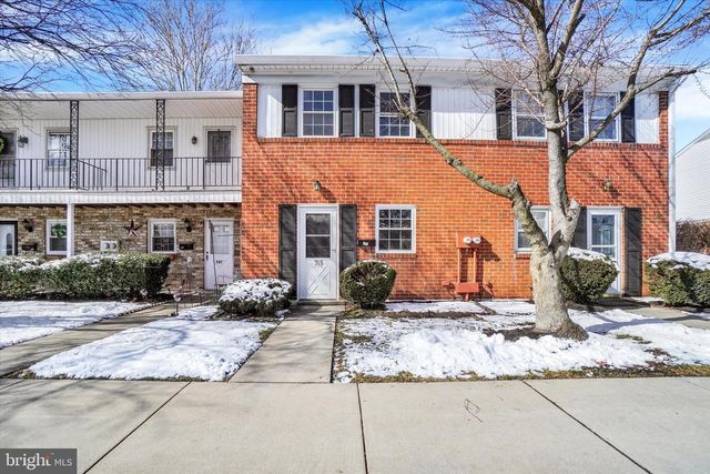 765 COLONY DR, York, PA 17404