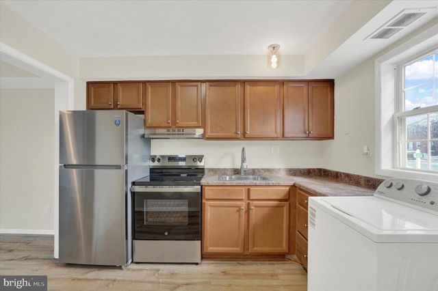 765 COLONY DR, York, PA 17404