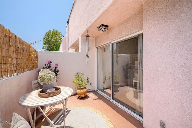 400 Monterey Road 16, Glendale, CA 91206