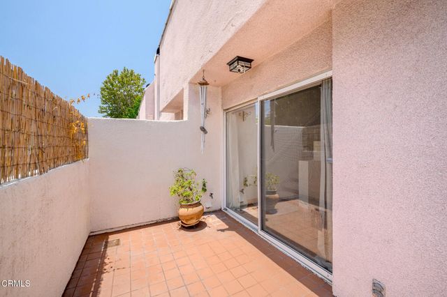 400 Monterey Road 16, Glendale, CA 91206