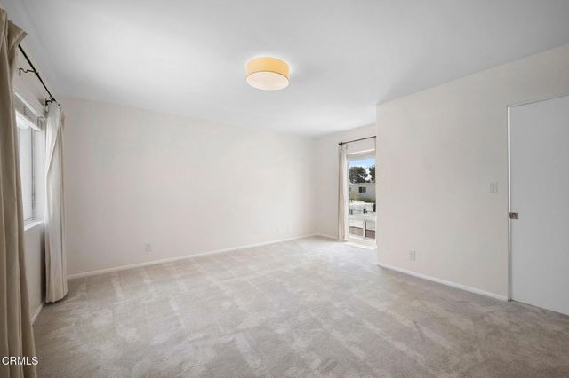 400 Monterey Road 16, Glendale, CA 91206