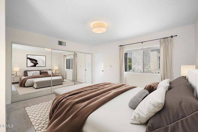 400 Monterey Road 16, Glendale, CA 91206