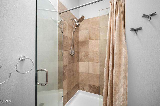 400 Monterey Road 16, Glendale, CA 91206