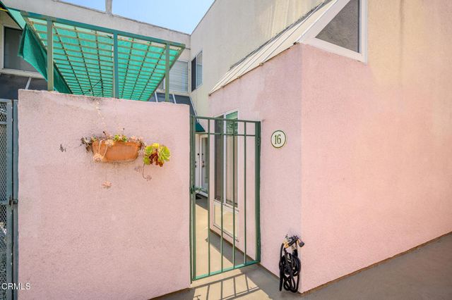400 Monterey Road 16, Glendale, CA 91206