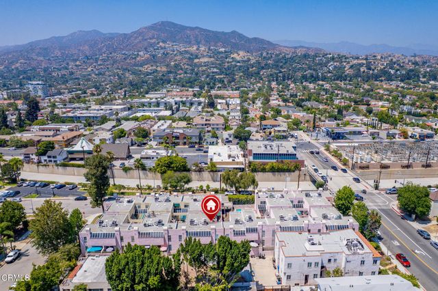 400 Monterey Road 16, Glendale, CA 91206