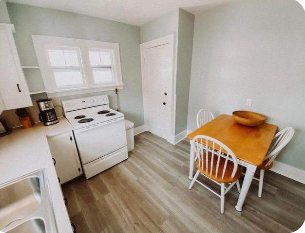 213 Clinton Avenue, Grand Haven City, MI 49417