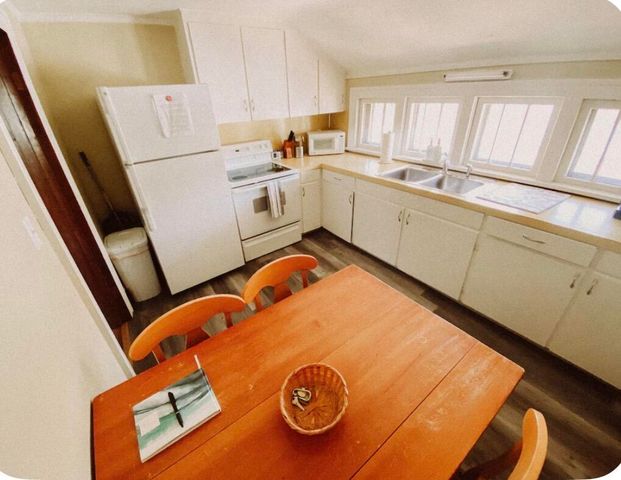 213 Clinton Avenue, Grand Haven City, MI 49417