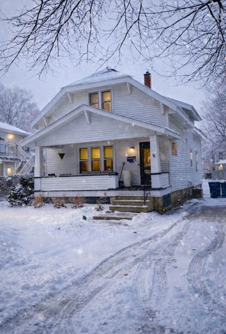 213 Clinton Avenue, Grand Haven City, MI 49417