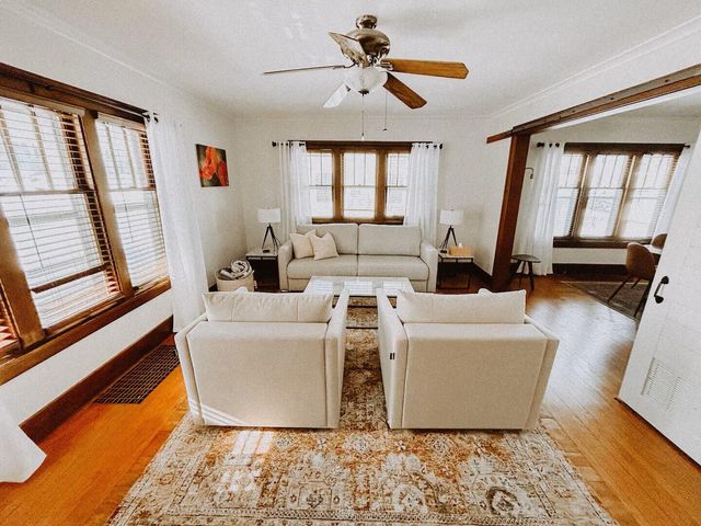 213 Clinton Avenue, Grand Haven City, MI 49417