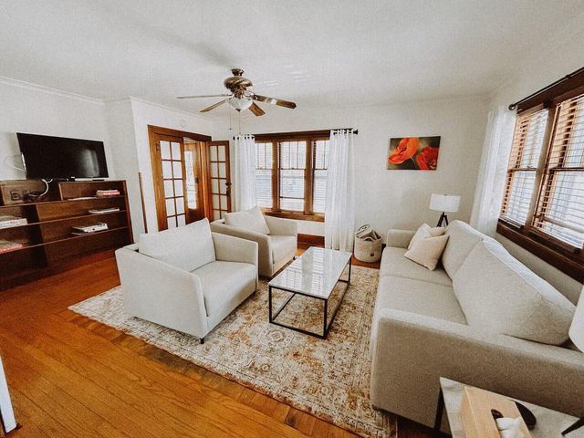 213 Clinton Avenue, Grand Haven City, MI 49417