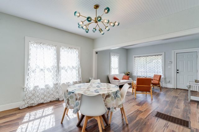 1944 Broadway Ave, Wichita, KS 67211