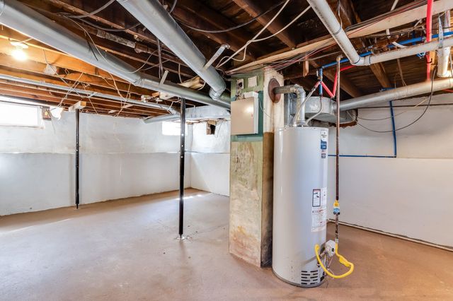 1944 Broadway Ave, Wichita, KS 67211