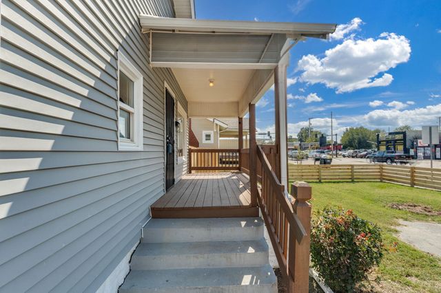 1944 Broadway Ave, Wichita, KS 67211