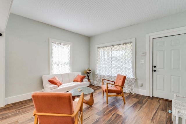 1944 Broadway Ave, Wichita, KS 67211