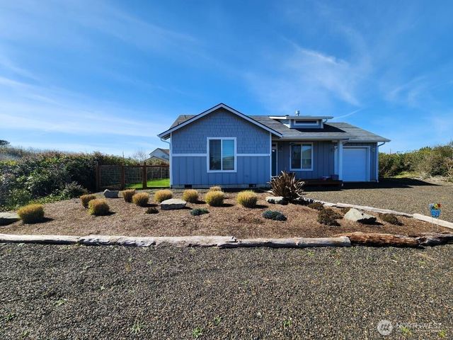 1269 Storm King Avenue SW, Ocean Shores, WA 98569