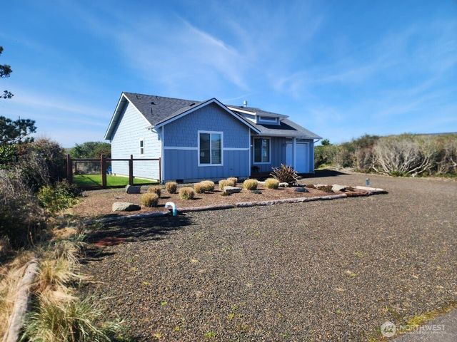 1269 Storm King Avenue SW, Ocean Shores, WA 98569