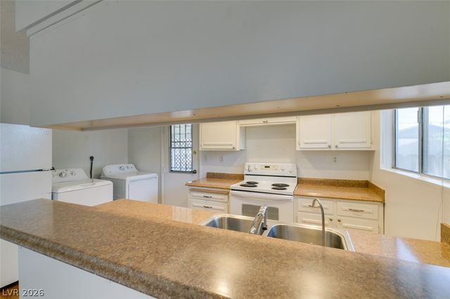 427 South Tonopah Drive, Las Vegas, NV 89106