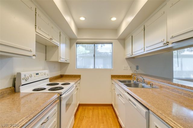 427 South Tonopah Drive, Las Vegas, NV 89106