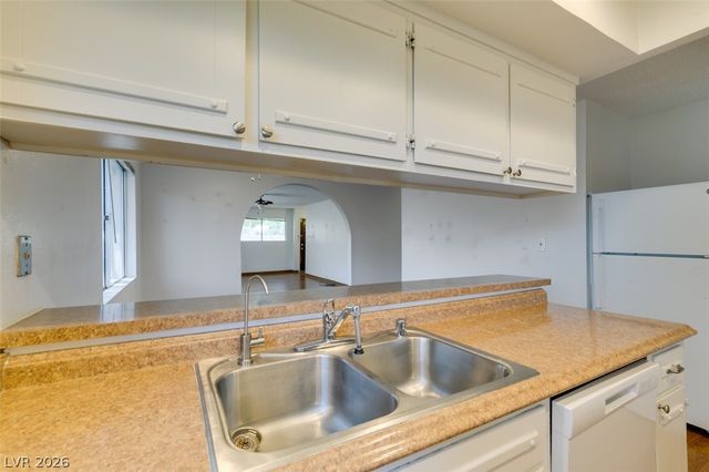 427 South Tonopah Drive, Las Vegas, NV 89106