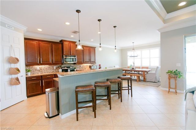 2604 Stonyhill CT, Cape Coral, FL 33991