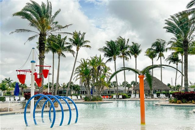 2604 Stonyhill CT, Cape Coral, FL 33991