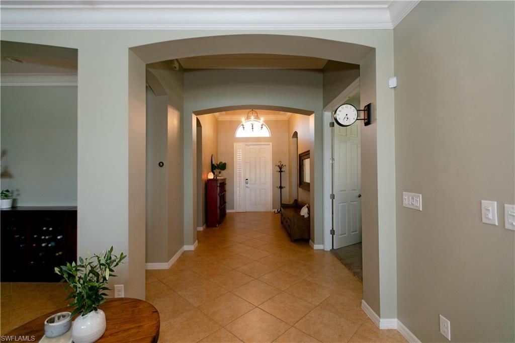 Image 10 of property listing at 2604 Stonyhill CT, Cape Coral, FL 33991