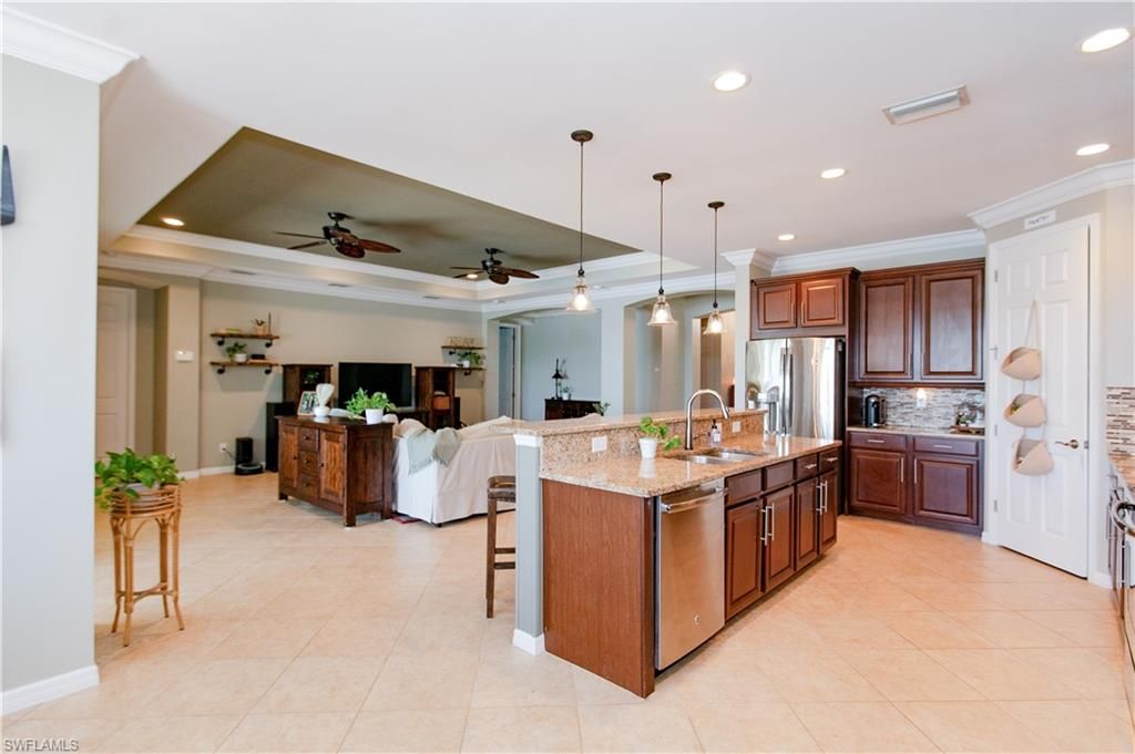 Image 18 of property listing at 2604 Stonyhill CT, Cape Coral, FL 33991