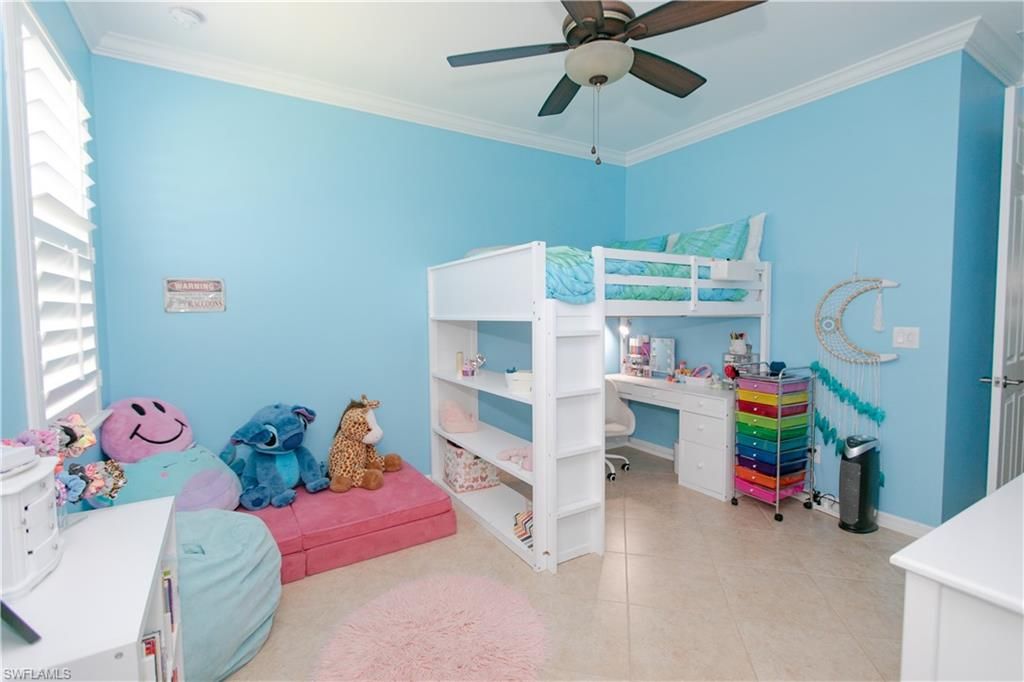 Image 32 of property listing at 2604 Stonyhill CT, Cape Coral, FL 33991