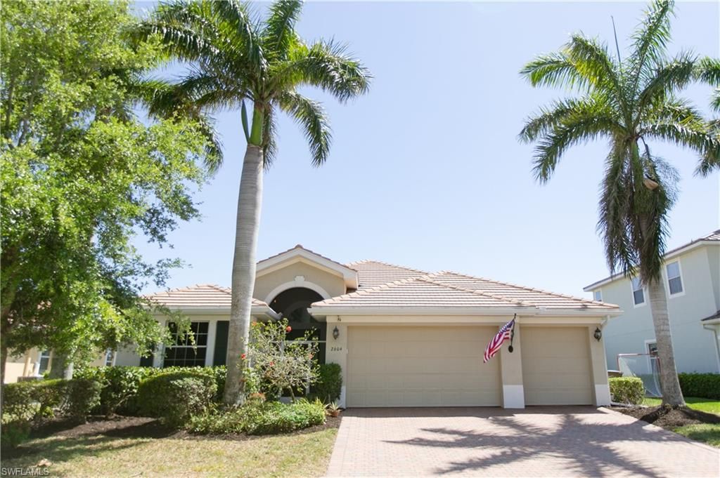 Image 6 of property listing at 2604 Stonyhill CT, Cape Coral, FL 33991