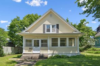910 walnut Street, Cedar Falls, IA 50613
