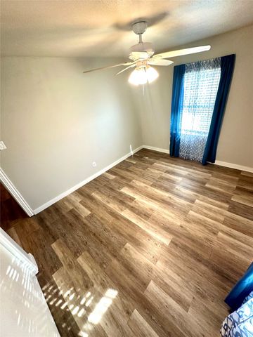 624 Browning Drive, Arlington, TX 76010