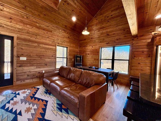 3780 River Road, Guion, AR 72540