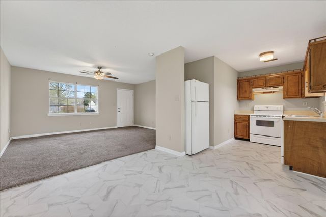 140 New Gritton Ave, Oak Grove, KY 42262
