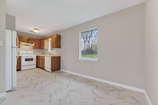 140 New Gritton Ave, Oak Grove, KY 42262