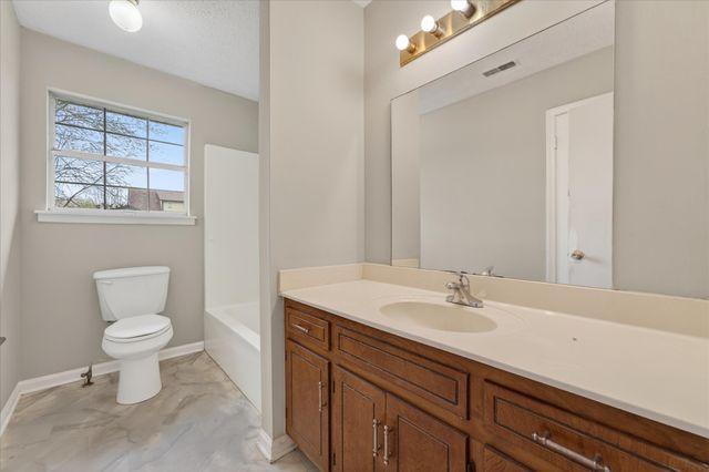 140 New Gritton Ave, Oak Grove, KY 42262