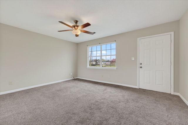 140 New Gritton Ave, Oak Grove, KY 42262