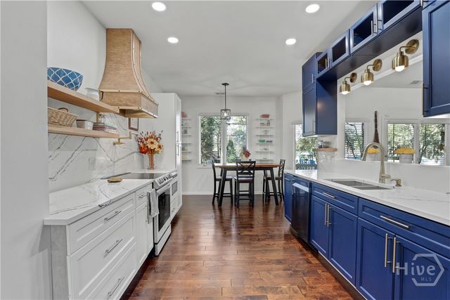 4 E Back Street, Savannah, GA 31419