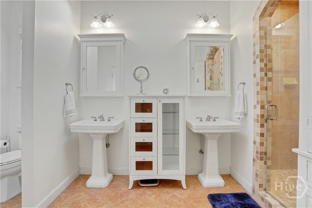 4 E Back Street, Savannah, GA 31419