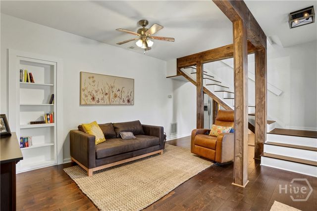 4 E Back Street, Savannah, GA 31419