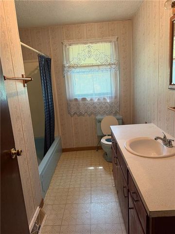 33486 7 Highway, Edwards, MO 65326
