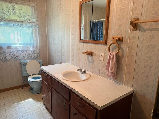 33486 7 Highway, Edwards, MO 65326