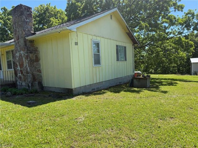 33486 7 Highway, Edwards, MO 65326